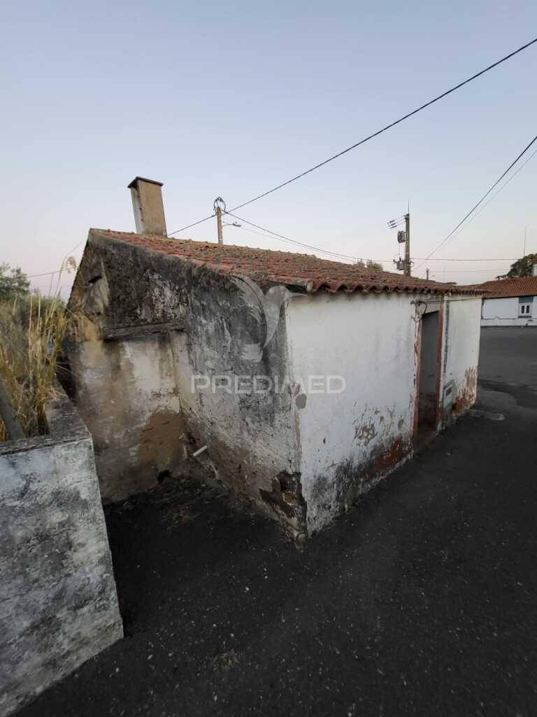 Moradia em monte dos gorazes- almodôvar