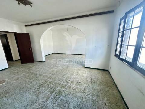Moradia t6 para recuperar, vila nova de milfontes