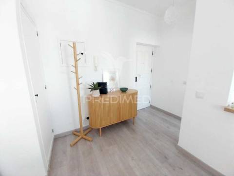 Apartamento t2 à venda na rua sidónio pais