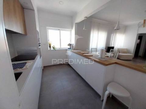 Apartamento t2 à venda na rua sidónio pais