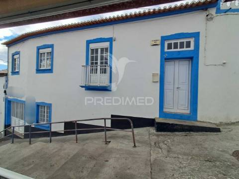 Casa tradicional com vista mar