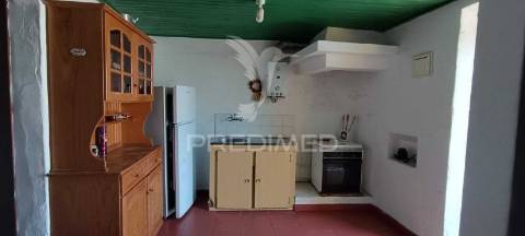 Casa antiga em montalvão, nisa