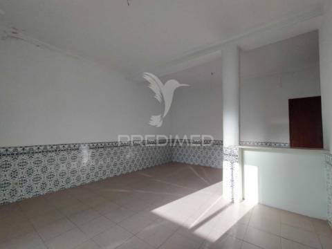 Apartamento/moradia t3+2