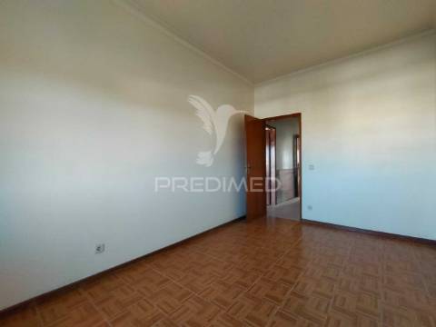 Apartamento/moradia t3+2