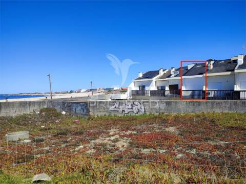 Moradia t3 totalmente remodelada em aver-o-mar, póvoa de varzim.