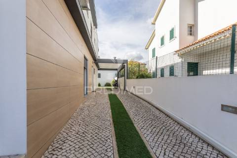 Moradia t3 geminada || fernão ferro