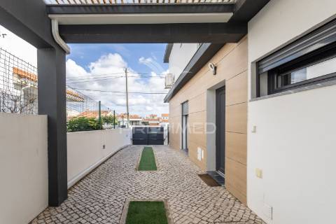 Moradia t3 geminada || fernão ferro