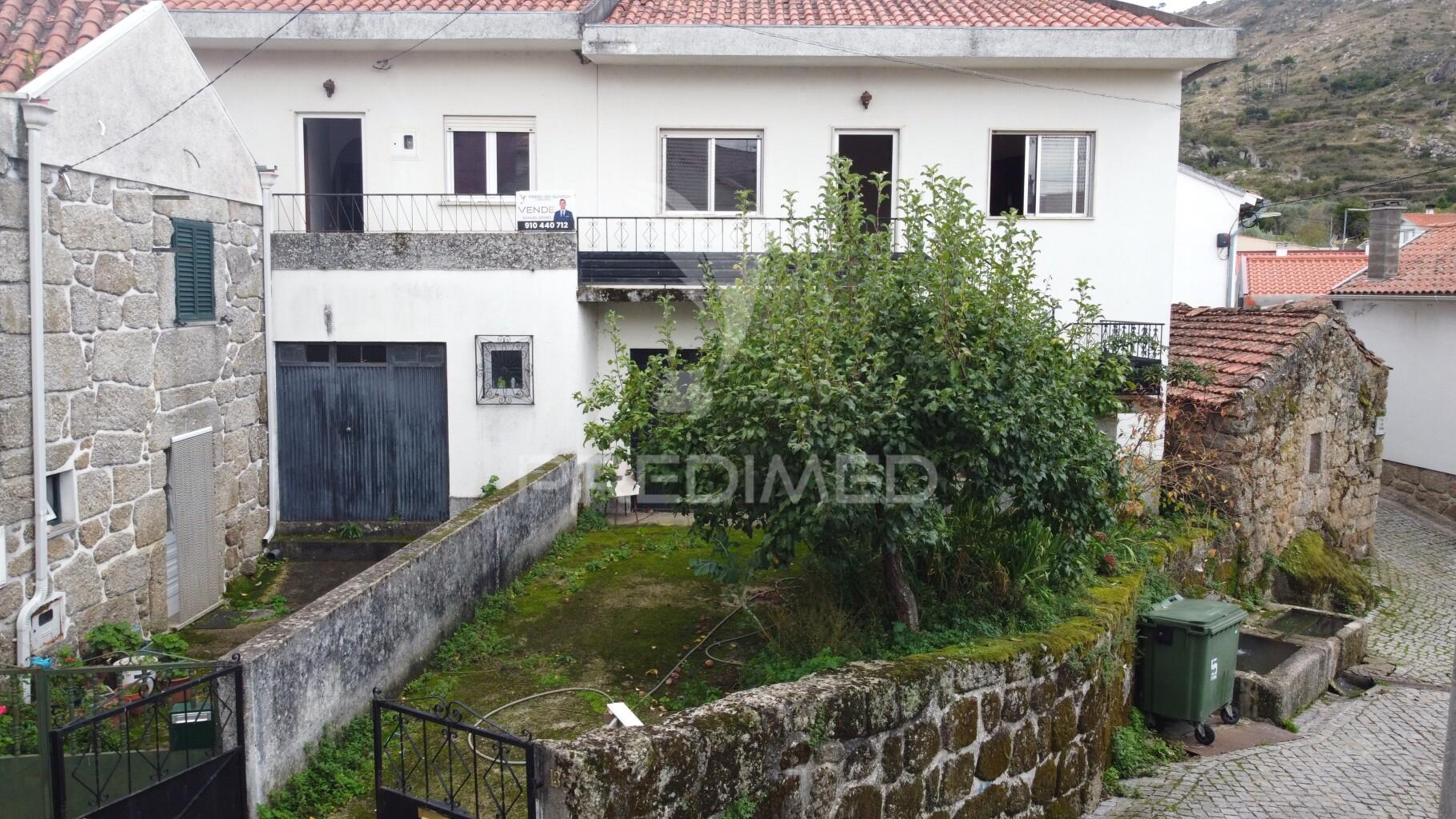 Moradia t4 em vila cortês do mondego