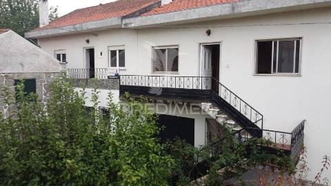 Moradia t4 em vila cortês do mondego