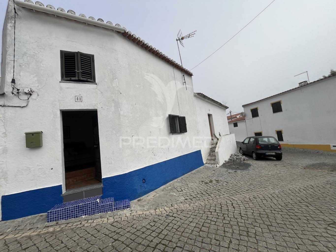 Moradia t2 na pacata aldeia da peroguarda,