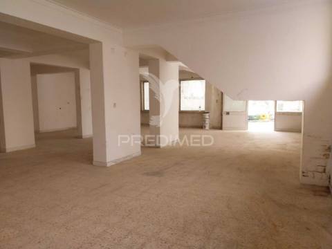 Loja agualva-cacém - 210 m2