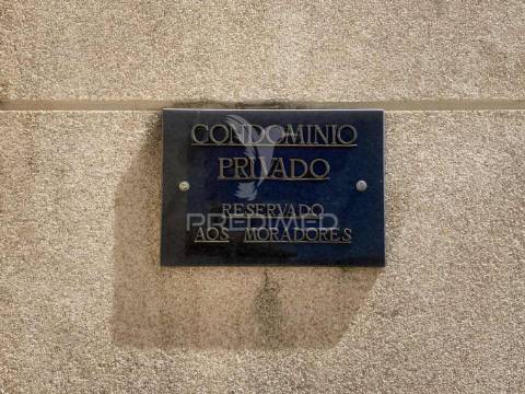 Apartamento t3, com estacionamento, lareira e terraço em ancede (baião)