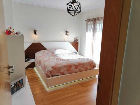 Moradia t3+1 em azeitão 168m²