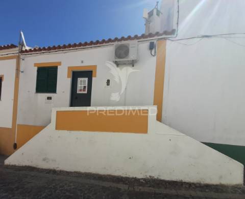 Moradia t1 pronta a habitar.