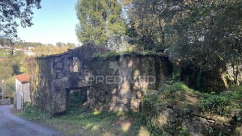 Casa rústica em ruína para recuperar  | terreno 600 m² | turiz, vila verde