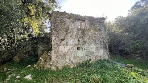 Casa rústica em ruína para recuperar  | terreno 600 m² | turiz, vila verde