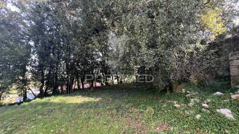 Casa rústica em ruína para recuperar  | terreno 600 m² | turiz, vila verde