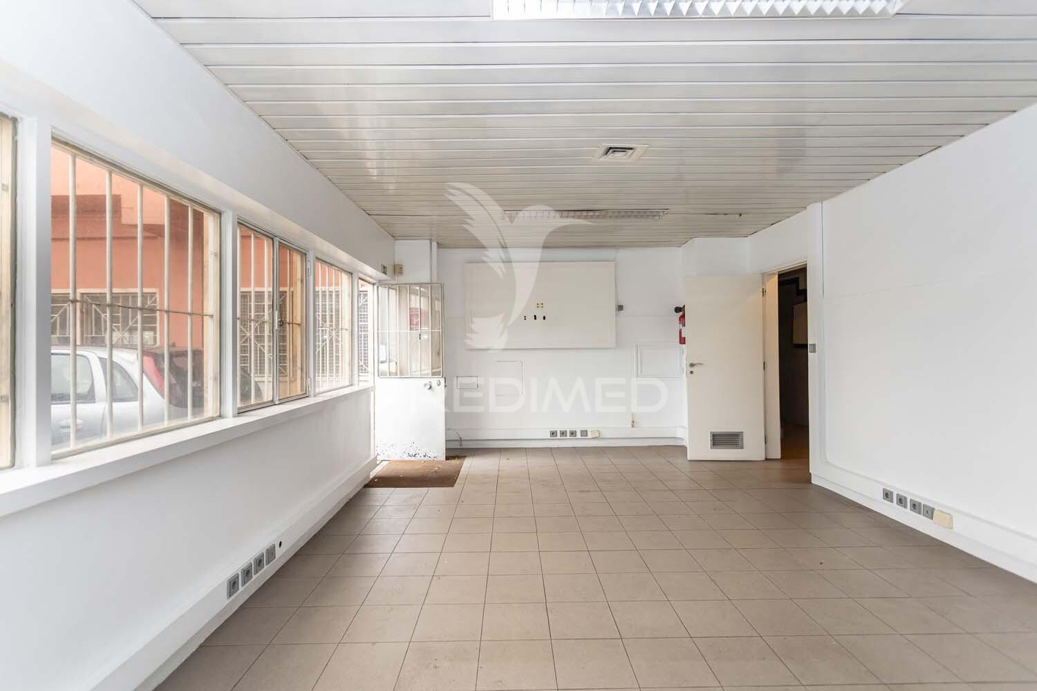 Oficina auto/ armazém || amadora
