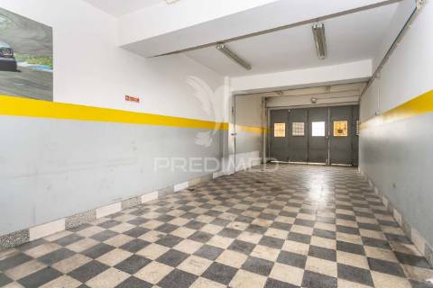 Oficina auto/ armazém || amadora