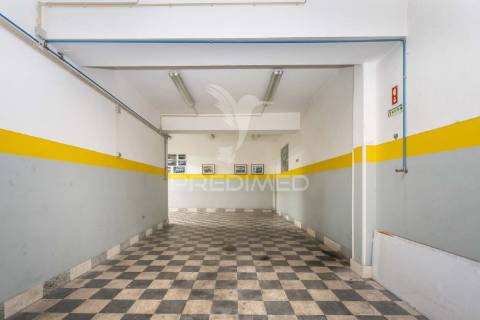 Oficina auto/ armazém || amadora