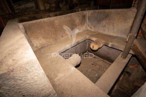 Imóvel único para reabilitação no centro histórico da meda