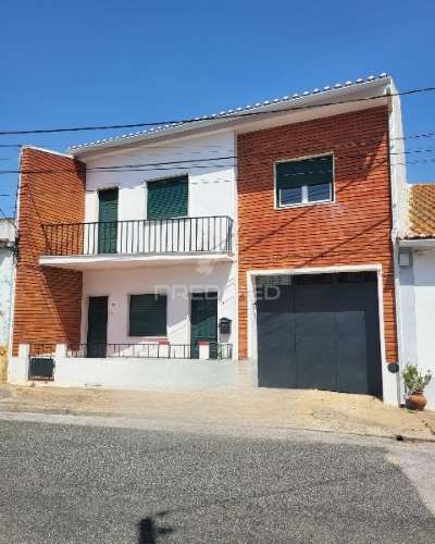 Moradia t5 golegã