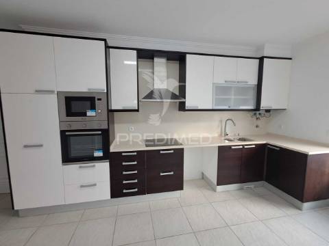 Moradia t3 + 1 com vista mar — ericeira