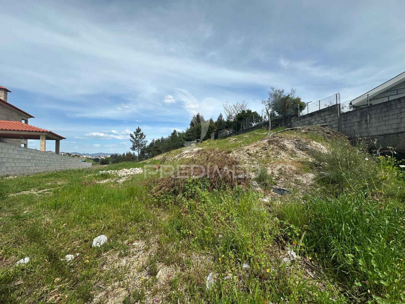 Lote de terreno - louredo