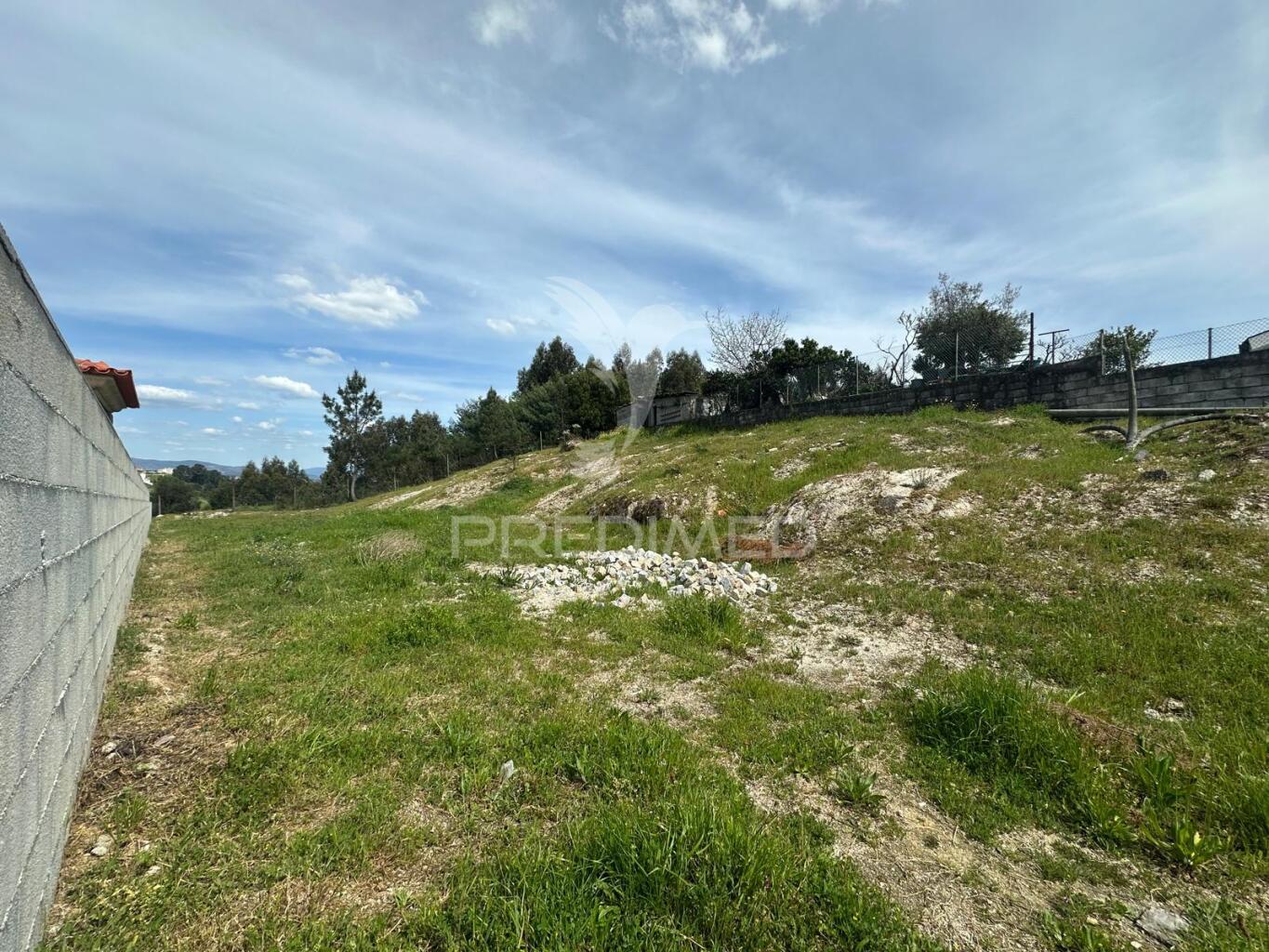 Lote de terreno - louredo
