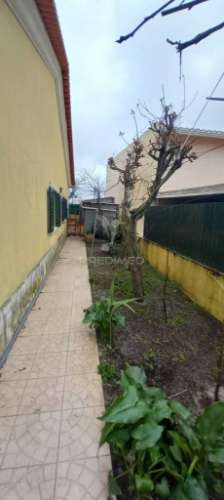 Moradia t2 térrea | fernão ferro
