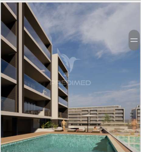 T3 de luxo novo no montijo – garagem dupla, piscina e ginásio