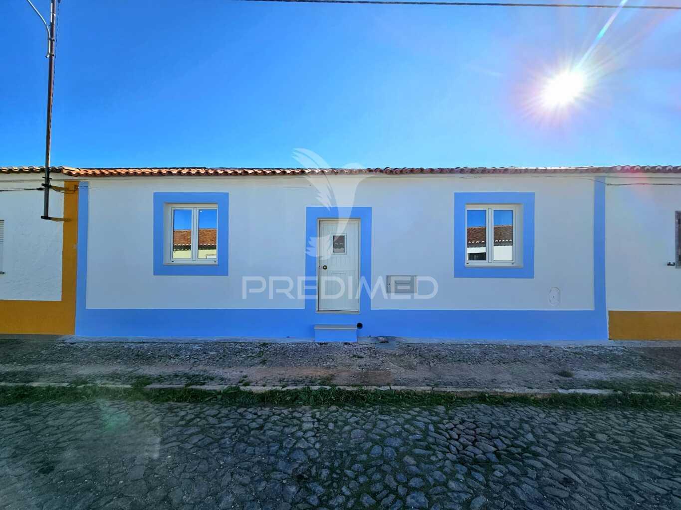 Moradia t3 renovada na cabeça gorda, beja