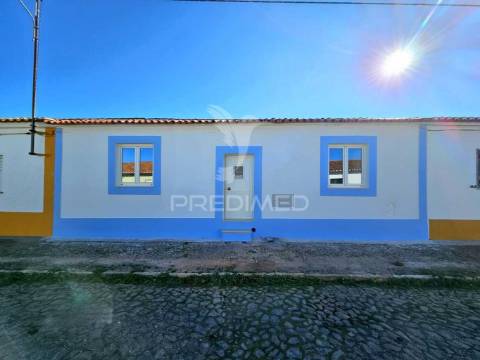 Moradia t3 renovada na cabeça gorda, beja
