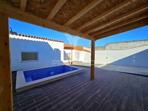 Moradia t3 renovada na cabeça gorda, beja