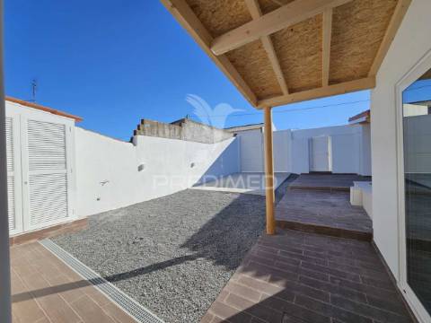 Moradia t3 renovada na cabeça gorda, beja