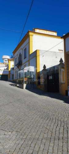 Palacete em montalvão