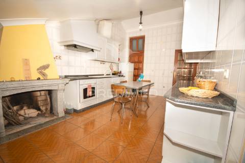 Apartamento t3 em vila nova de foz côa