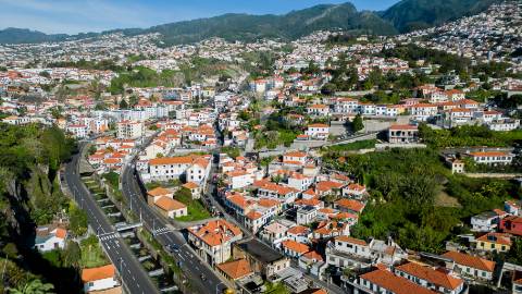 Prédio para reconstrução no funchal