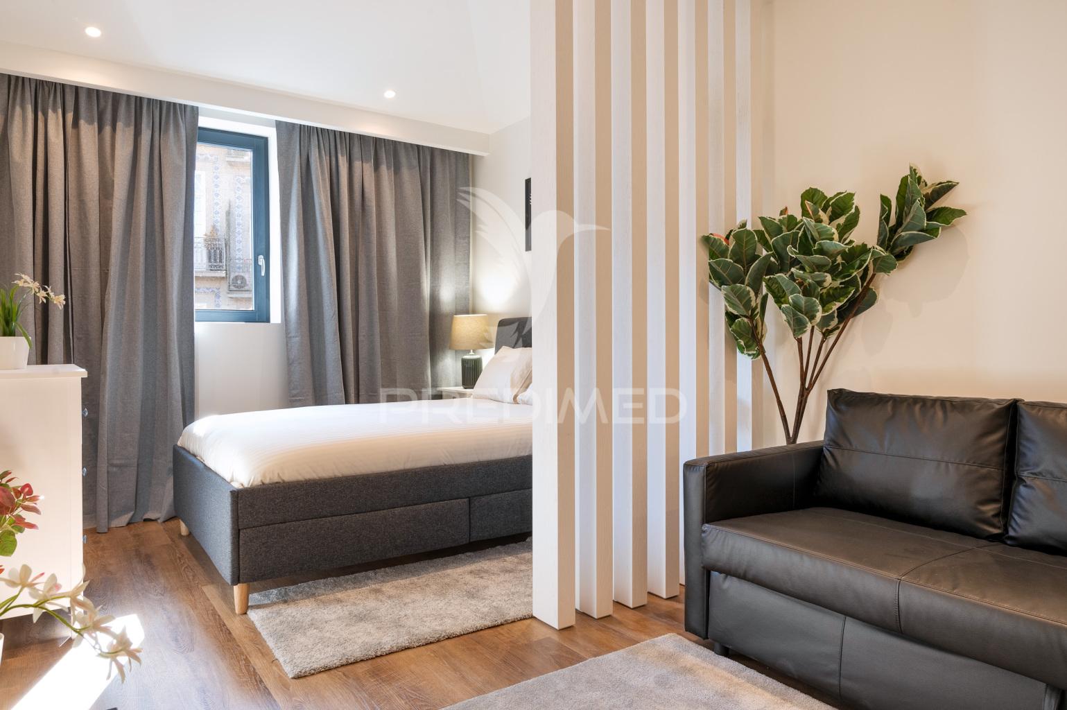 Apartamento t1 novo - junto à batalha - porto