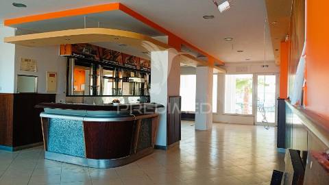 Loja comercial situada na  má partilha em alvor