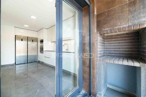 Apartamento t3 em condomínio fechado, com piscina e box.