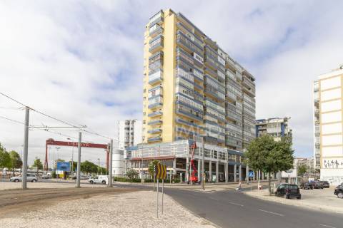 Restaurante totalmente equipado 395.000 € - cacilhas - almada