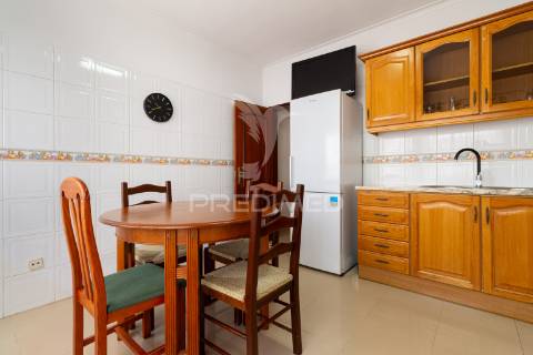 Disponível apartamento t3 em rés-do-chão  em  azeitão