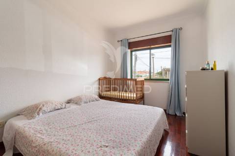 Disponível apartamento t3 em rés-do-chão  em  azeitão
