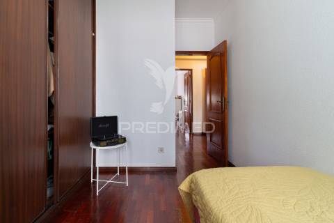 Disponível apartamento t3 em rés-do-chão  em  azeitão