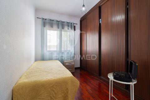 Disponível apartamento t3 em rés-do-chão  em  azeitão