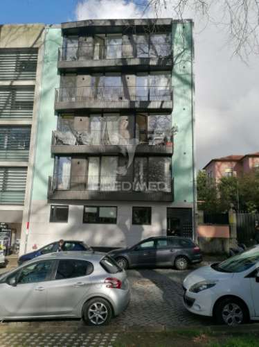 T1+1 na arca d'água, junto à universidade fernando pessoa