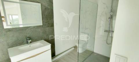 Moradia t3 com piscina calheta