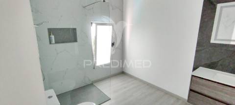 Moradia t3 com piscina calheta