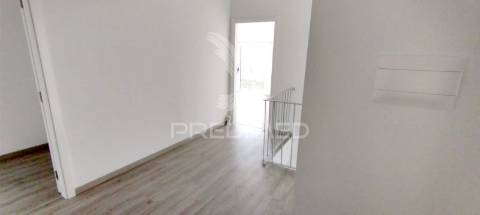 Moradia t3 com piscina calheta